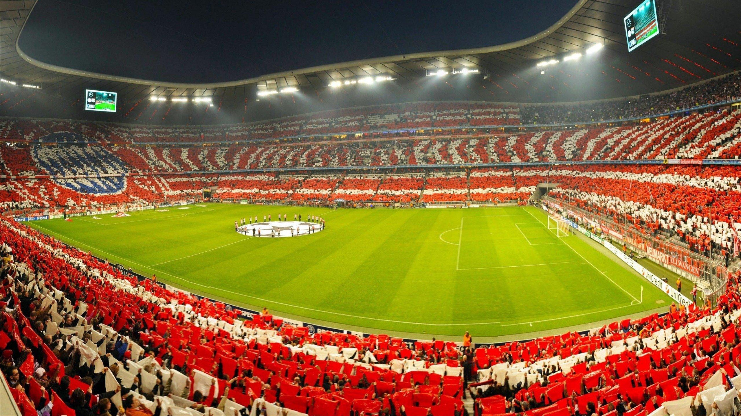 巴萨官宣与弗里克续约至2027年！首秀赛季豪取三冠王，诺坎普迎来新时代