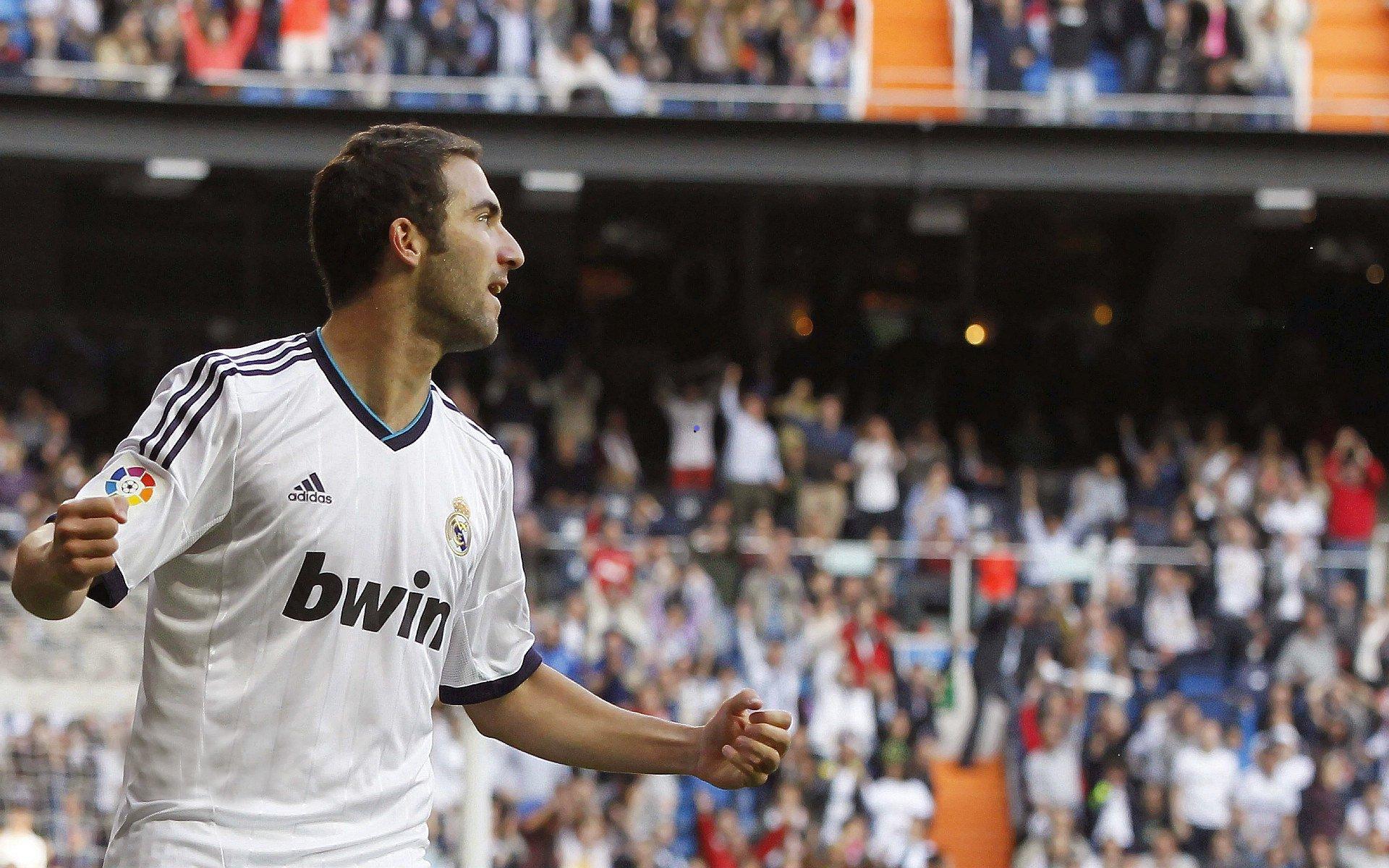 篮球新星哈里森·弗拉格,攻防一体的无形价值如何重塑球队未来?